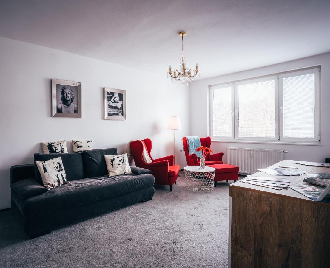 Apartman Marilyn チェスキー クルムロフ エクステリア 写真